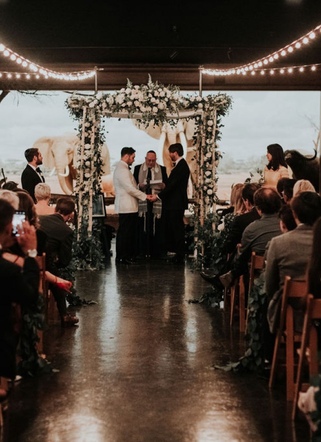 Wedding set in diorama hall 