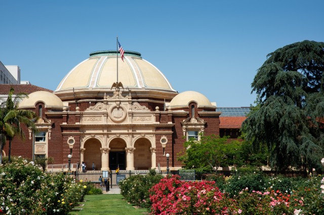 1913 building NHM
